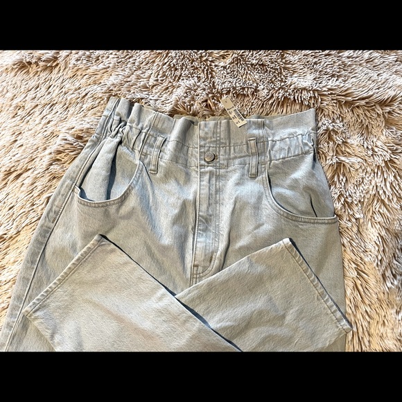 Madewell Paperbag Classic Straight Jeans - Picture 3 of 3